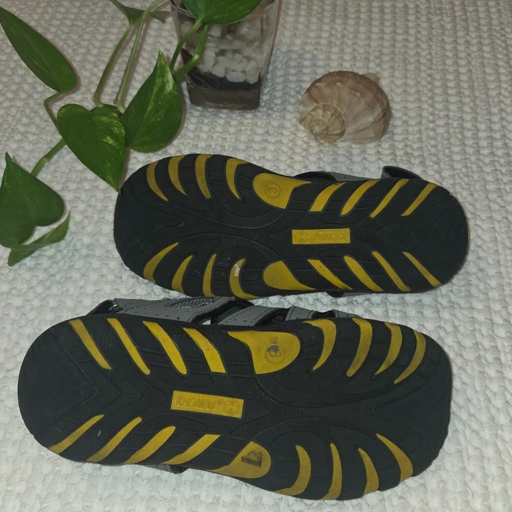Khombu Kyle Water Sandals Kids Size 3 Gray Yellow Closed Toe Sport Hiking Shoes